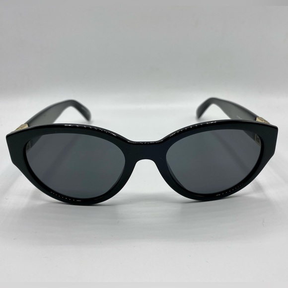 Givenchy Logo Oval Sunglasses, made in 🇮🇹 Italy‼️100% Authentic ‼️ - Picture 3 of 16